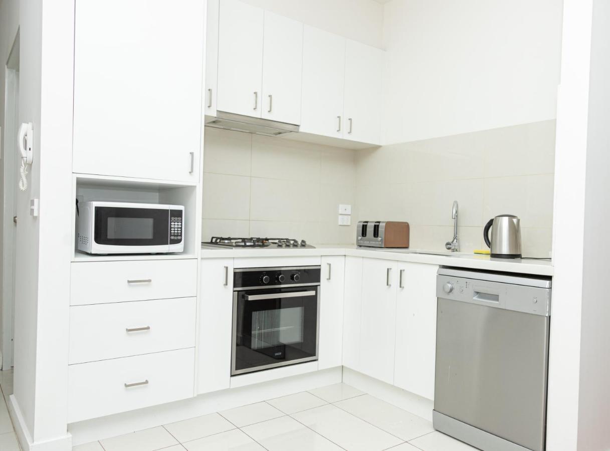 Exodus Dandenong Apartment Hotel Bagian luar foto
