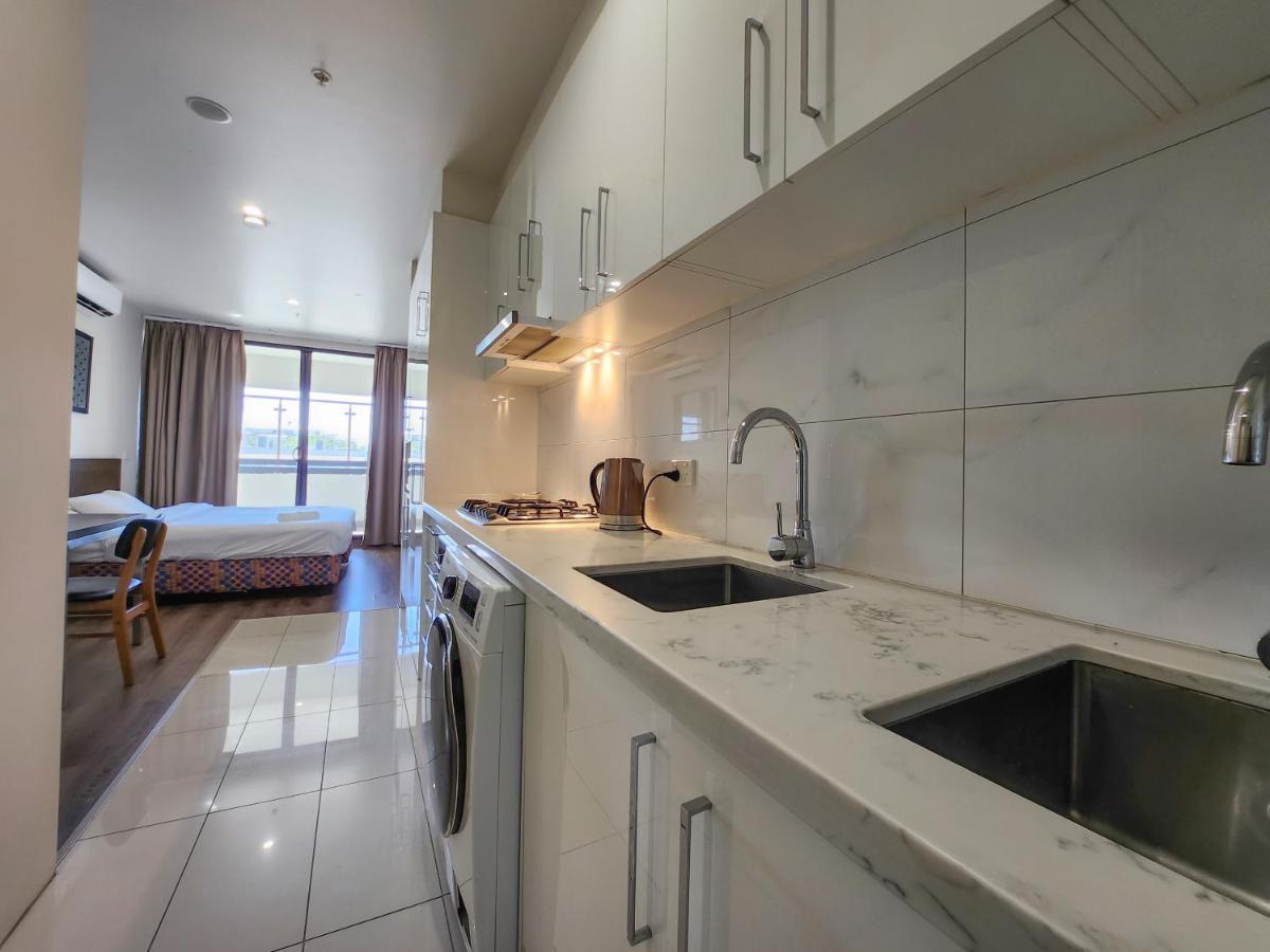 Exodus Dandenong Apartment Hotel Bagian luar foto